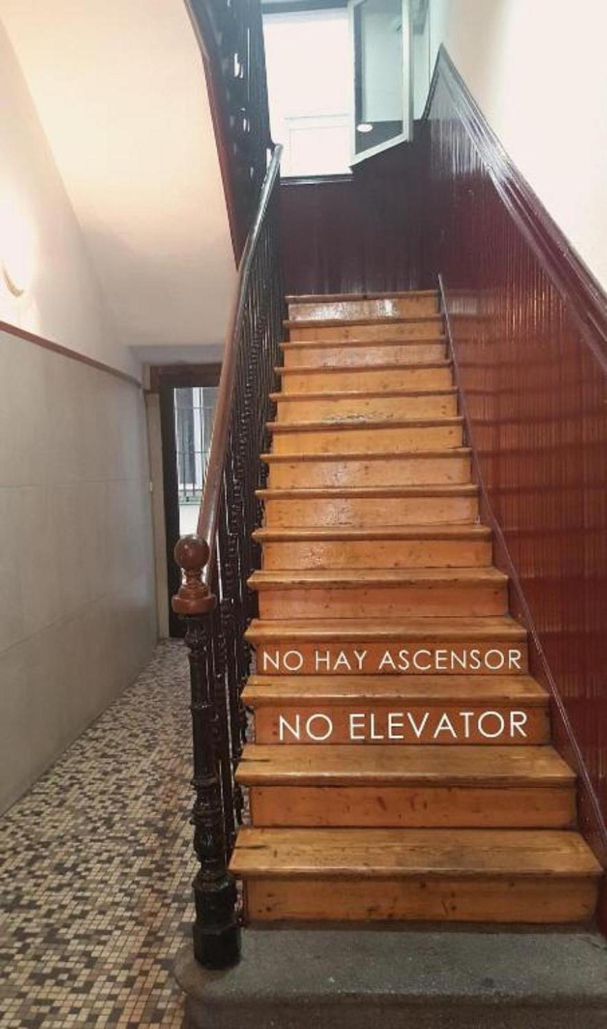 マドリードGran Via Rustico -No Ascensor-アパートメント エクステリア 写真